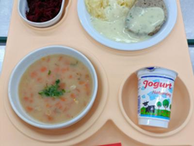 Posiłek na dzień 1.07.25 roku - obiad dieta cukrzycowa - dieta z ograniczeniem łatwo przyswajalnych węglowodanów.