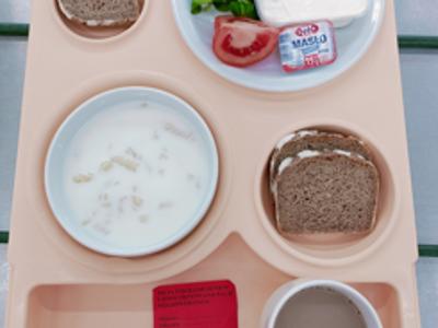 Posiłek na dzień 25.07.2025 roku - śniadanie dieta z ograniczeniem łatwo przyswajalnych węglowodanów 