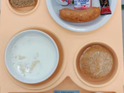 Posiłek na dzień 04.08.2025 roku - śniadanie dieta podstawowa.