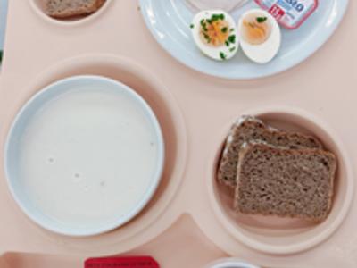 Posiłek na dzień 11.08.2025 roku - śniadanie dieta cukrzycowa - dieta z ograniczeniem łatwo przyswajalnych węglowodanów.
