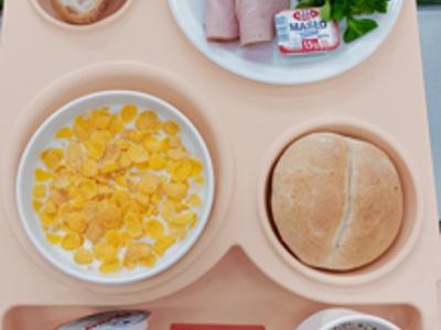 Posiłek na dzień 09.09.2025 roku - śniadanie dieta łatwostrawna bogatobiałkowa.