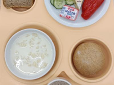 Posiłek na dzień 05.11.2025 roku - śniadanie dieta podstawowa.