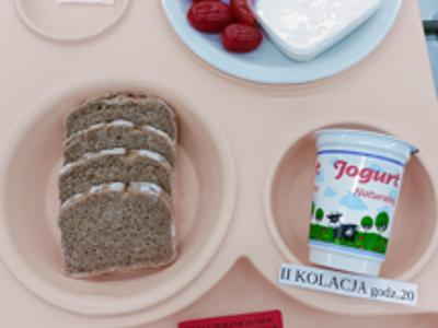 Posiłek na dzień 21.11.2025 roku - kolacja dieta cukrzycowa - dieta z ograniczeniem łatwo przyswajalnych węglowodanów.