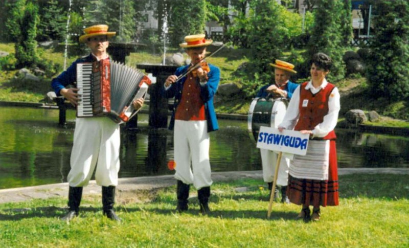 Zdjęcie grupowe zespołu Kosejder