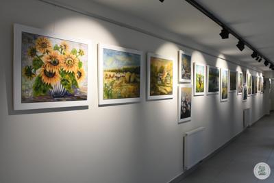 Wystawy i wernisaże w Galerii Leśnej oraz Kuźni Kultury "Dawna Kaplica"