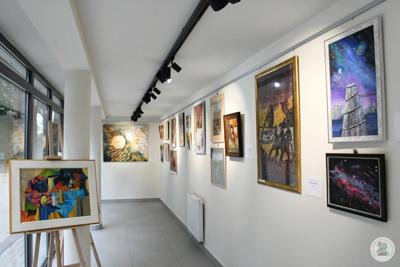 Wystawy i wernisaże w Galerii Leśnej oraz Kuźni Kultury "Dawna Kaplica"