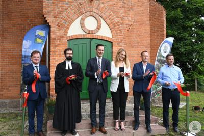 Wystawy i wernisaże w Galerii Leśnej oraz Kuźni Kultury "Dawna Kaplica"