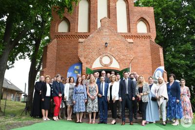 Wystawy i wernisaże w Galerii Leśnej oraz Kuźni Kultury "Dawna Kaplica"