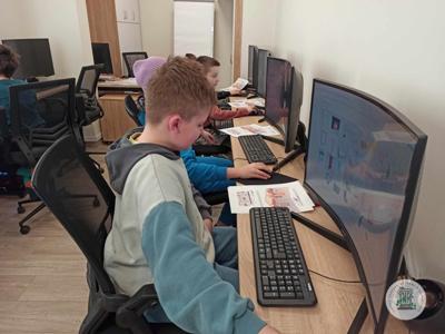 Zajęcia z projektowania graficznego dla dzieci.