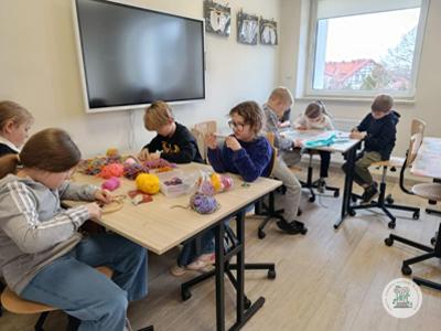 Pracowni rękodzielnicza w Gminnym Ośrodku Kultury w Stawigudzie.