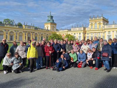 Relacja z wycieczki seniorów do Warszawy – Powsin i Wilanów/ 07.05.2025