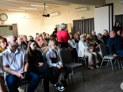 Relacja z wernisażu wystawy Zespołu Tkactwa Artystycznego w Galerii Leśnej GOK Stawiguda/ 06.05.2025