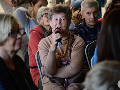 Relacja z wernisażu wystawy Zespołu Tkactwa Artystycznego w Galerii Leśnej GOK Stawiguda/ 06.05.2025