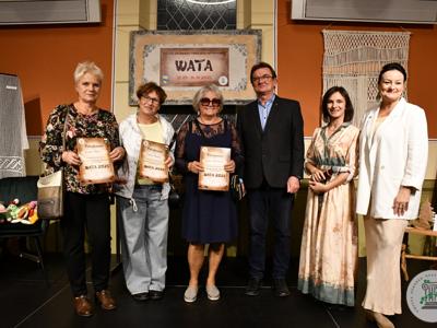 Uczestnicy wernisażu WATA 2025
