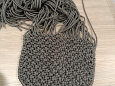 makrama podczas zajęć rękodzielniczych w Stawigudzie