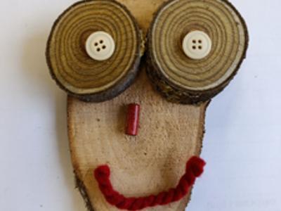 Inspiracje z plastrów drewna na zajęciach dla dzieci w Stawigudzie w pracowni 29