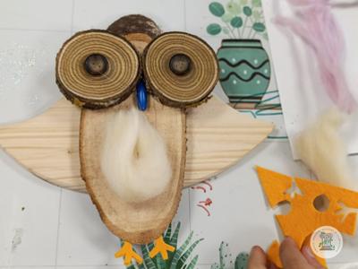 Inspiracje z plastrów drewna na zajęciach dla dzieci w Stawigudzie w pracowni 29