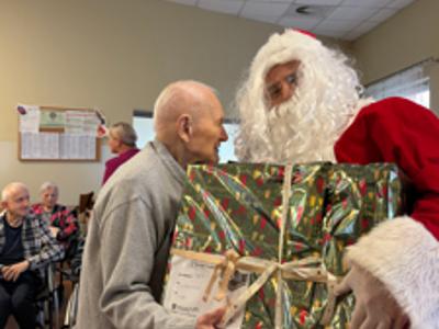 akcja Listy  -  Fundacja Święty Mikołaj dla Seniora