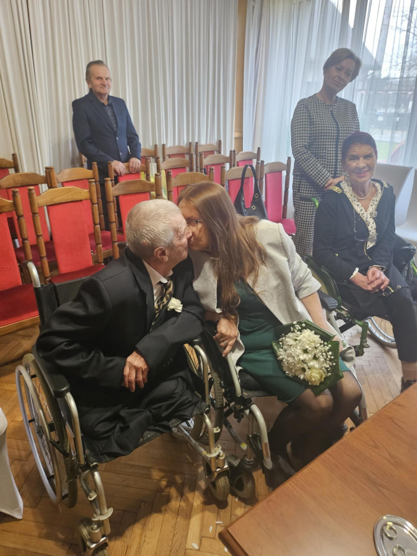 Ślub mieszkańców DPS w Młodzieszynie