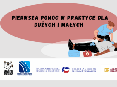 Na grafice różowy owal, a w nim napis pierwsza pomoc w praktyce. Obok grafika lezącego człowiek i pochylającego się nad nim ratownika