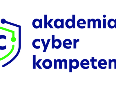 niebieski napis akademia cyber kompetencji