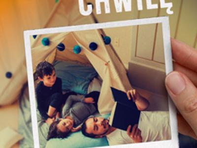 plakat informacyjny czytaj chwile