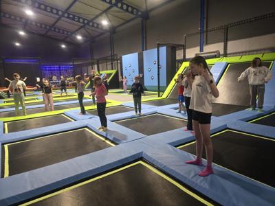 Ferie ze Świetlicą w Łazach - park trampolin Piaseczno1