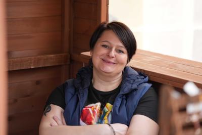 Uśmiechnięta pani.