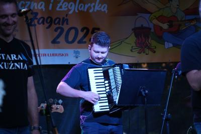 Występ grupy muzycznej.