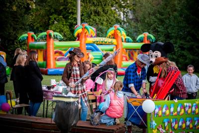 Zdjęcia z pikniku zorganizowanego z okazji obchodów 15 - lecia Stowarzyszenia 