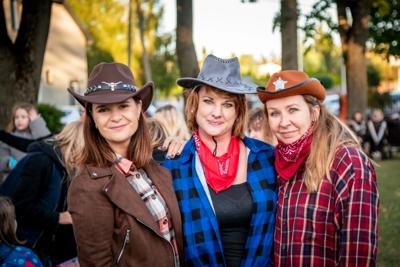 Zdjęcia z pikniku zorganizowanego z okazji obchodów 15 - lecia Stowarzyszenia 