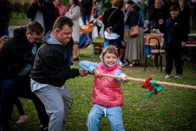 Zdjęcia z pikniku zorganizowanego z okazji obchodów 15 - lecia Stowarzyszenia 