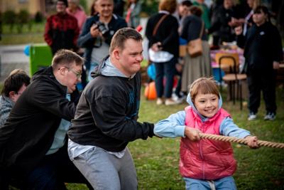 Zdjęcia z pikniku zorganizowanego z okazji obchodów 15 - lecia Stowarzyszenia 