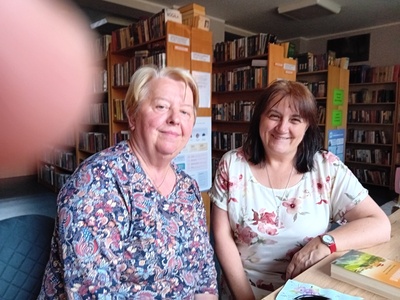 Pani Ania i bibliotekarka