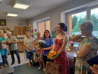 podziękowania dla artystki i bibliotekarki 