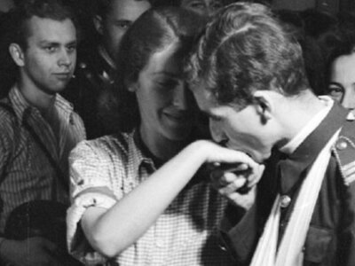 ślub sanitariuszki, źródło: https://www.google.com/search?