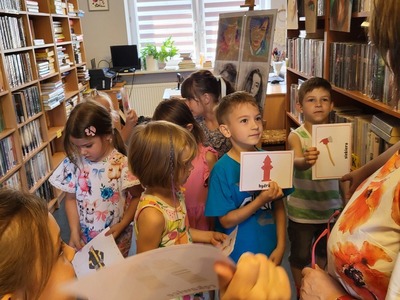 wyszukiwanie obrazków z elementami wyposażenia strażaka