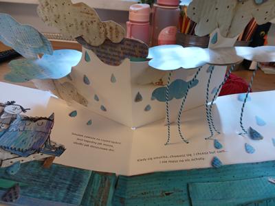 książka o kolorowym potworze