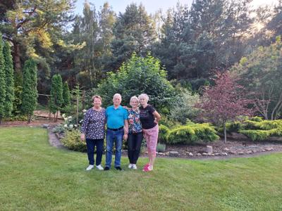 spotkanie w ogrodzie