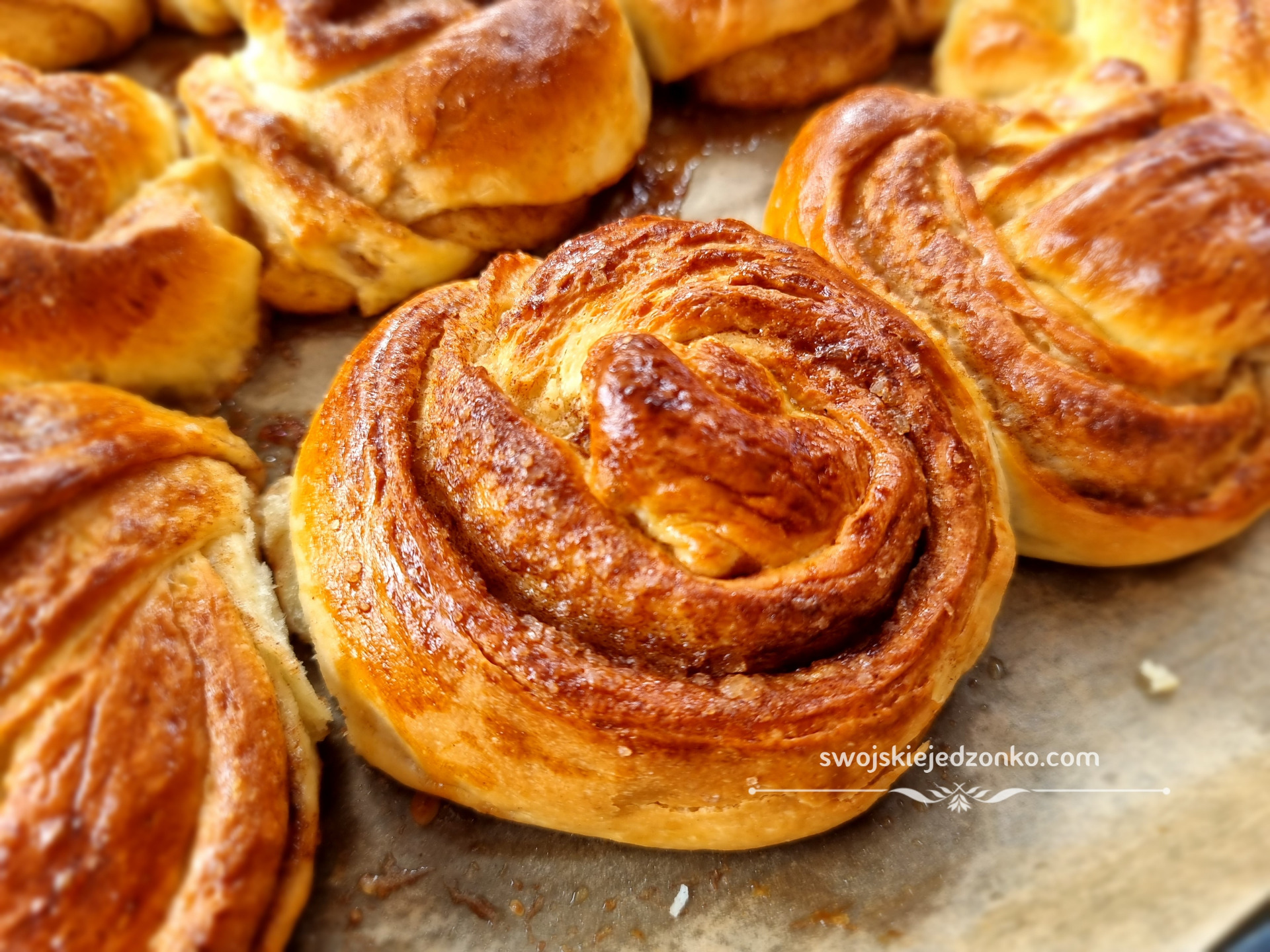 buleczki-cynamonowe.jpg [1920x1440]