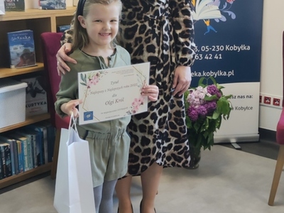 Olga wraz z Dyrektor Biblioteki 