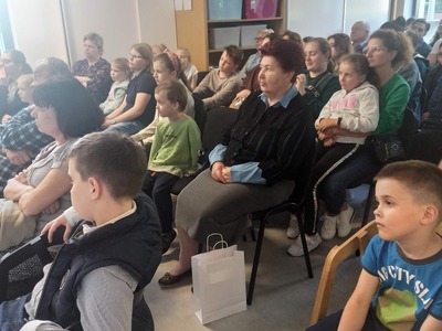 Uczestnicy wsłuchani w historię wyprawy