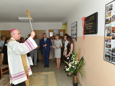 Poświęcenie tablicy [400x300]