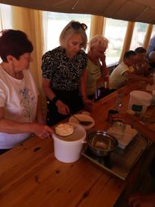 Wyjazd seniorów w ramach projektu „Aktywny senior” do przedsiębiorstwa ekonomii społecznej (6 czerwca 2023 r.)
