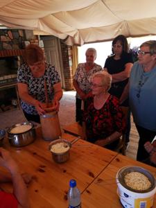 Wyjazd seniorów w ramach projektu „Aktywny senior” do przedsiębiorstwa ekonomii społecznej (6 czerwca 2023 r.)