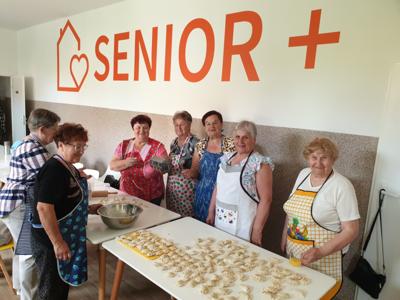 Zajęcia kulinarne w Klubie Seniora (13 czerwca 2023 r.)