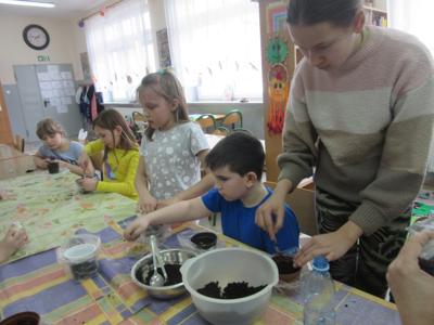 Przygotowania do Świąt Wielkanocnych w Świetlicy Socjoterapeutycznej „Dom”