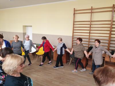 Zajęcia rytmiki z elementami muzykoterapii w ramach projektu „Klub Seniora Aktywnie” (7 lutego 2023 r.)