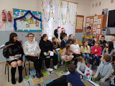 Kolędowanie w Świetlicy Socjoterapeutycznej „Dom” (19 grudnia 2023 r.)