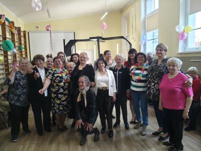 Zabawa integracyjna seniorów w Klubie Seniora